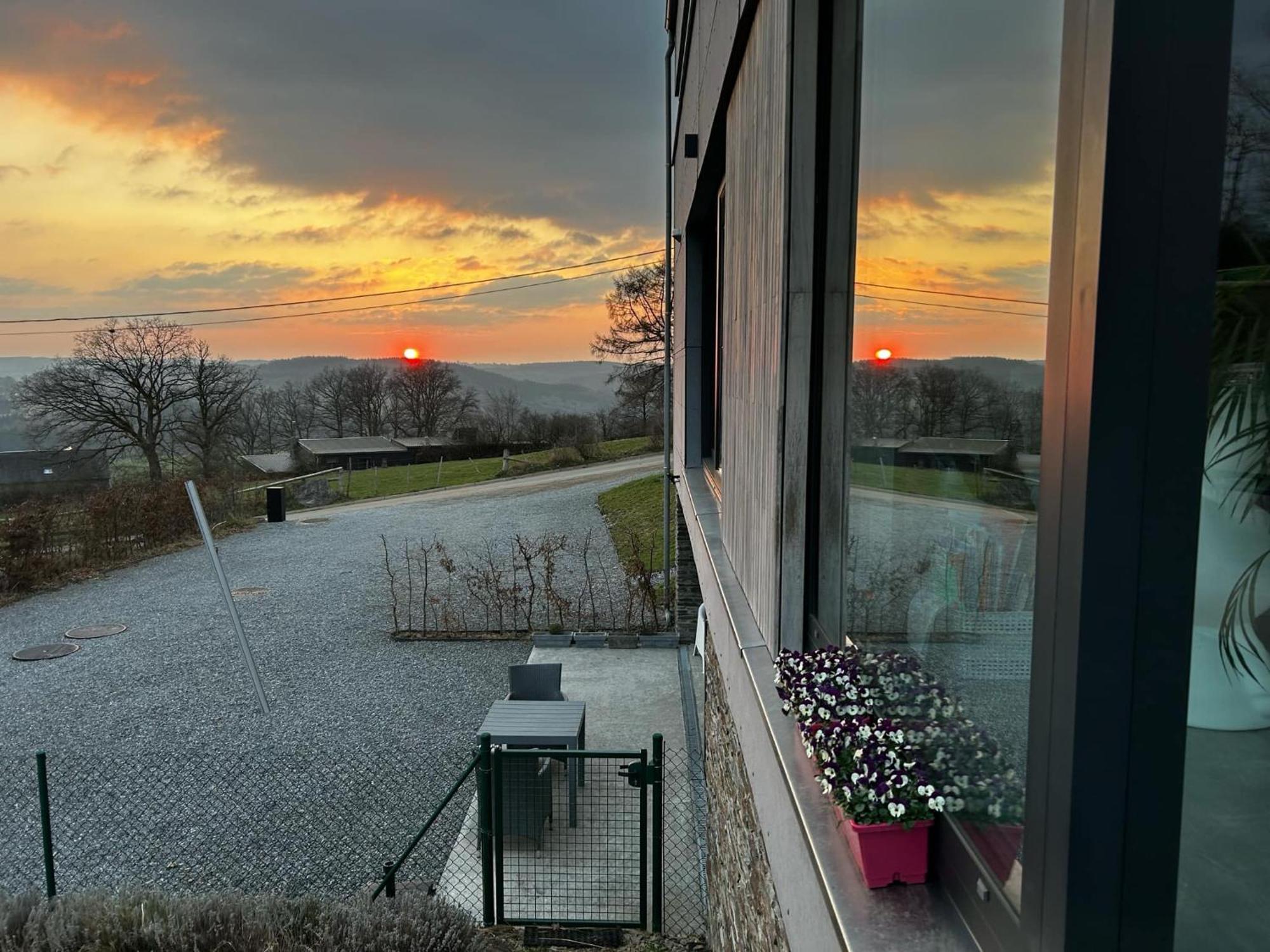 La Planque Du Raton Laveur Aparthotel Lierneux Exteriör bild